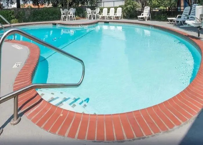 Hotel Days By Wyndham South Worth 2*