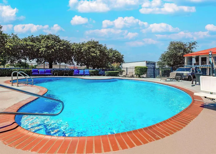 Days By Wyndham South Worth