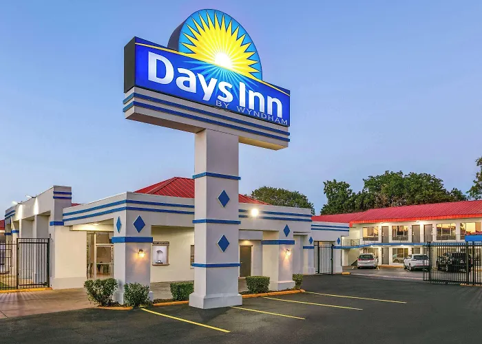 Days By Wyndham South Worth Fort Worth