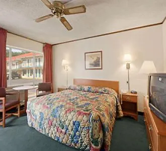Days By Wyndham South Worth Fort Worth