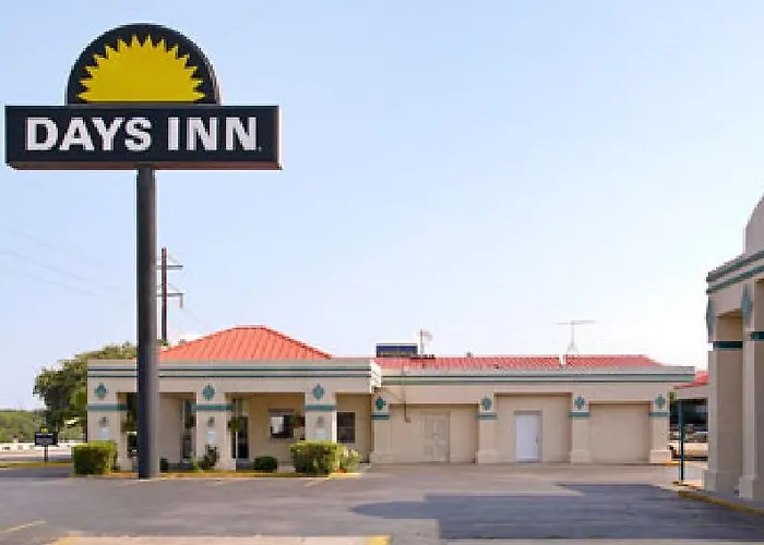Days By Wyndham South Worth