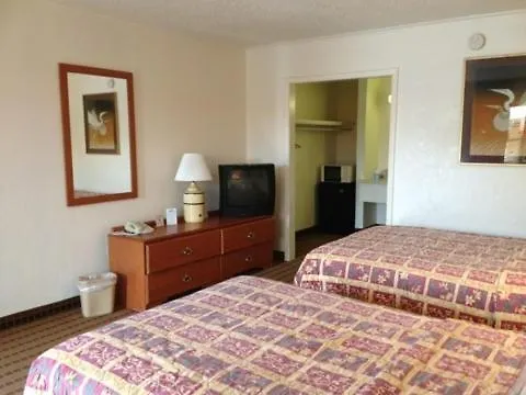 Days By Wyndham South Worth Hotel